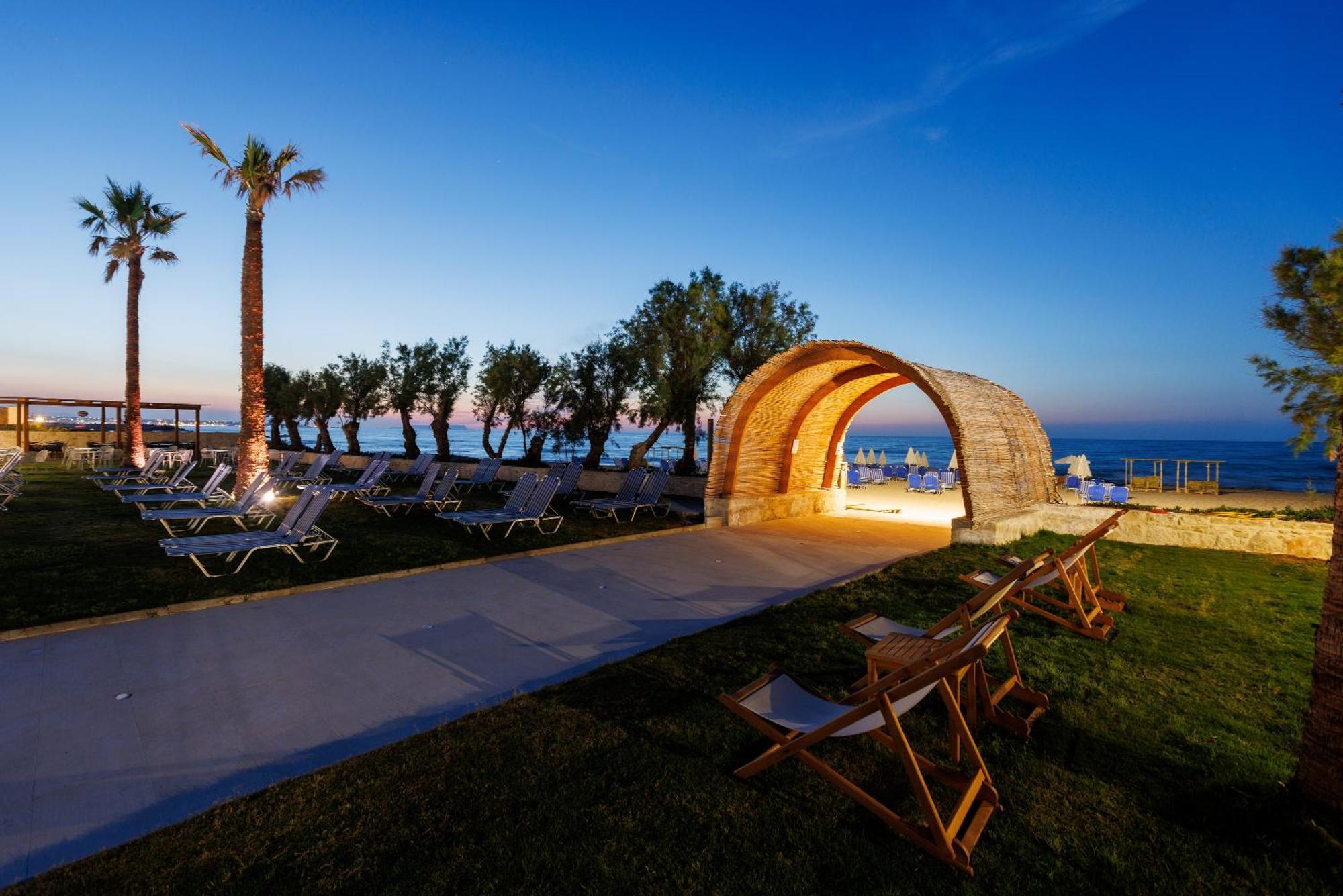 Malia Bay Beach Hotel & Bungalows Mália Exterior foto